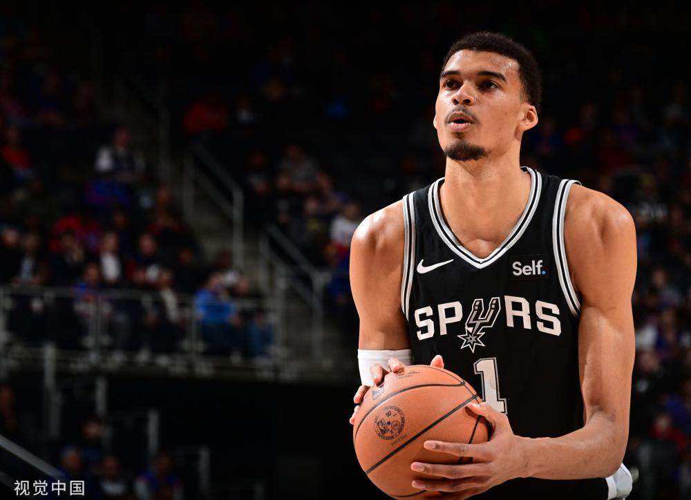 赖某一名或 赖某一名或